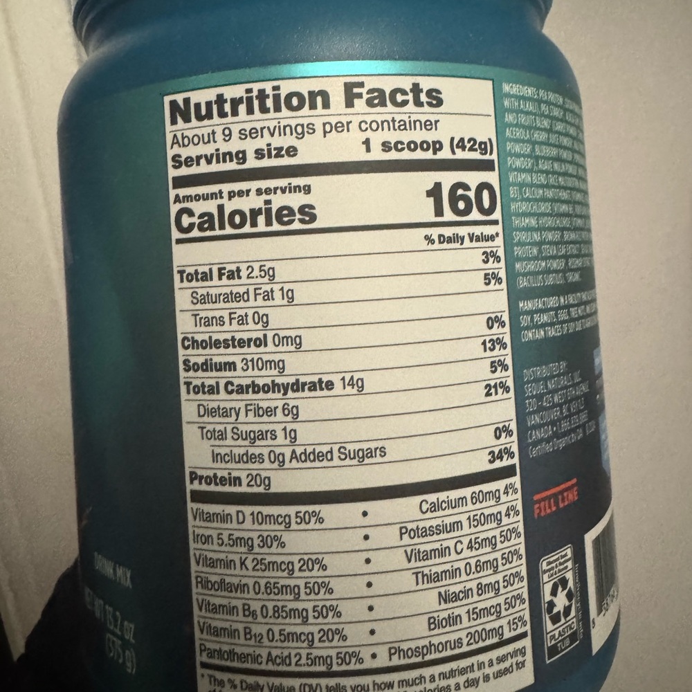 Vega Premium All-In-One Nutrition Chocolate - Picture 4 of 6